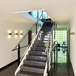 Appartement Hochwertige In Ruhiger Lage Mit Eigener Terrasse Und Parkplatz, Nur 7 Gehminuten Zum Entfernt - Hoher Schlafkomfort Dank Boxspringbett