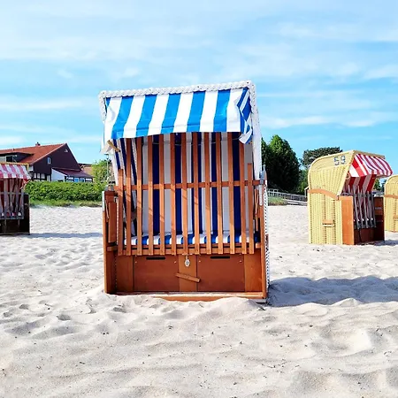 Hochwertige In Ruhiger Lage Mit Eigener Terrasse Und Parkplatz, Nur 7 Gehminuten Zum Entfernt - Hoher Schlafkomfort Dank Boxspringbett 아파트 *