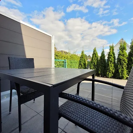 Hochwertige In Ruhiger Lage Mit Eigener Terrasse Und Parkplatz, Nur 7 Gehminuten Zum Entfernt - Hoher Schlafkomfort Dank Boxspringbett * 샬베우츠