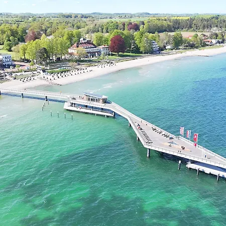 아파트 Hochwertige In Ruhiger Lage Mit Eigener Terrasse Und Parkplatz, Nur 7 Gehminuten Zum Entfernt - Hoher Schlafkomfort Dank Boxspringbett 샬베우츠