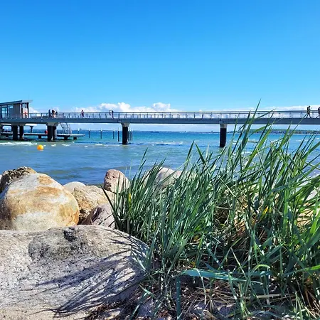 Lägenhet Hochwertige In Ruhiger Lage Mit Eigener Terrasse Und Parkplatz, Nur 7 Gehminuten Zum Entfernt - Hoher Schlafkomfort Dank Boxspringbett